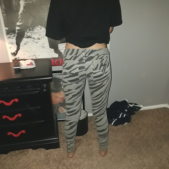 Pants - Picture 4 of 4